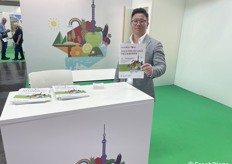Zender Zhao of T-Fresh Marketing promoting the Asia Fresh fair in Shanghai.