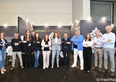 Group photo La Grande Bellezza Italiana: all with folded arms, by now it's their hallmark!