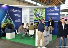 The Plastic-Puglia stand.